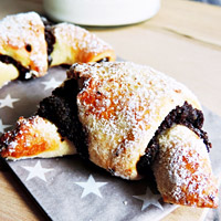 24 Days of Cookies - Day 10: Mohnkipferl