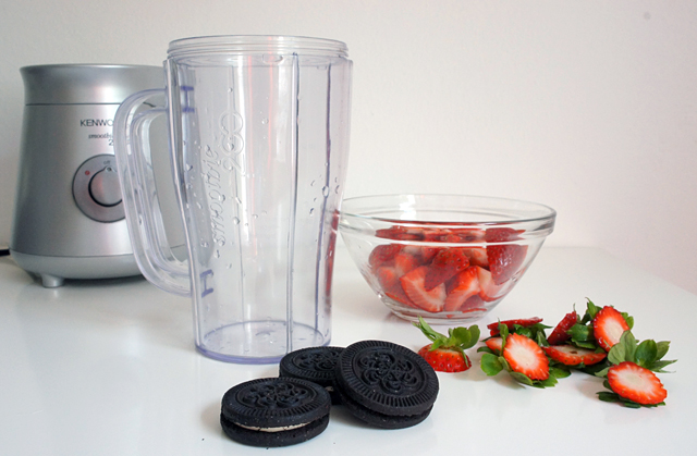 Oreo-Strawberry Shake