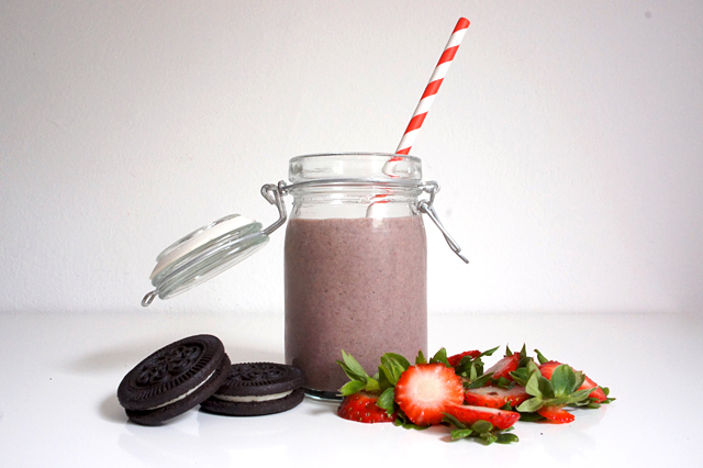 Oreo-Strawberry Shake