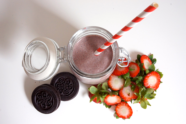 Oreo-Strawberry Shake