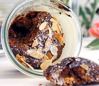 Marzipan-Mandelküchlein im Glas