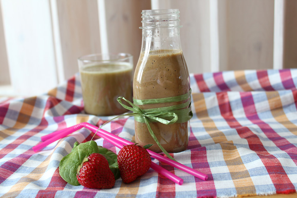 Sunday Smoothie: Greenish Strawberry | orangenmond.at