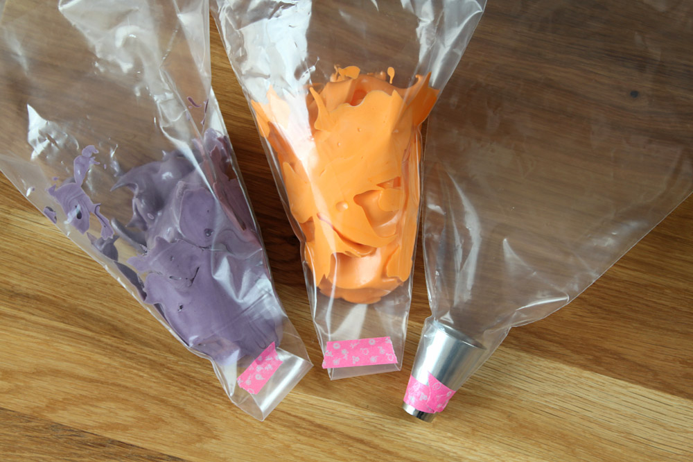 How to: Multicolored Meringue / Zweifarbige Baiser | orangenmond.at