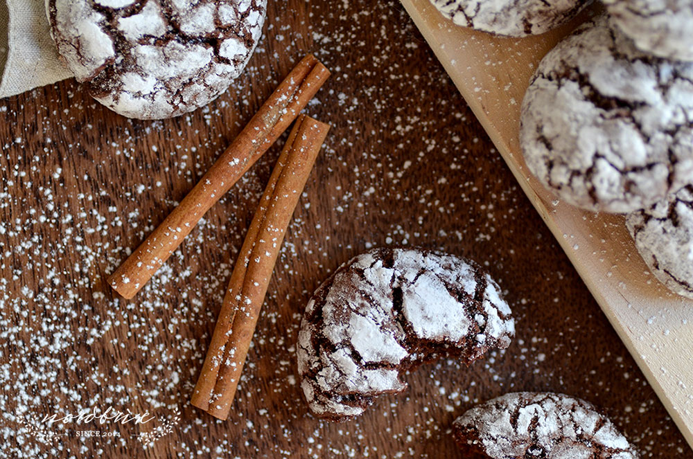 24 Days of Cookies - Day 5: Christmas Chocolate Crinkle Cookies