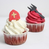 24 Days of Cookies - Day 6: Nikolo & Krampus Cupcakes