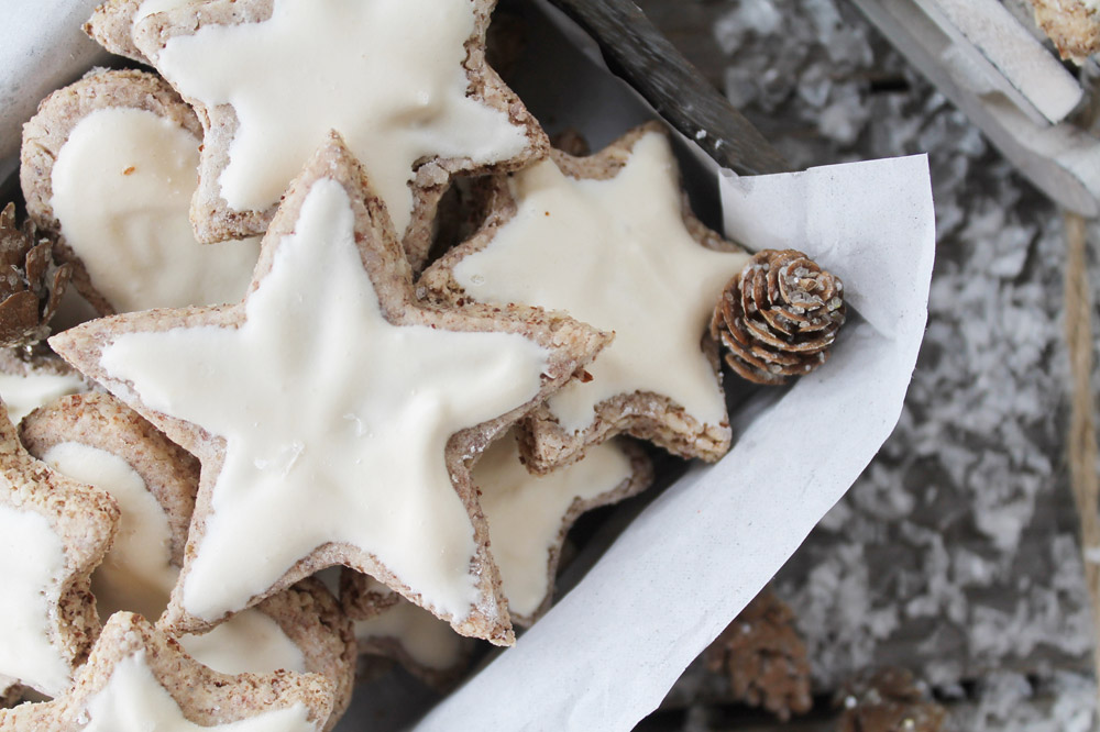 24 Days of Cookies - Day 11: Zimtsterne