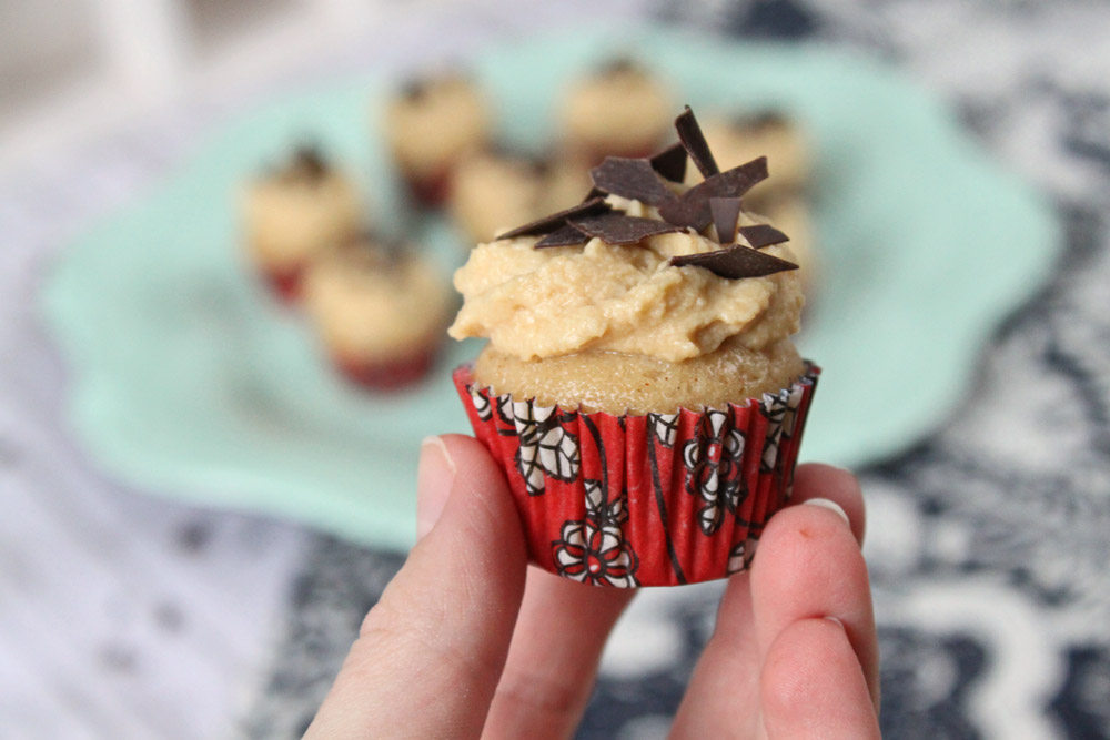 Mini Cider Cupcakes with Speculoos Cream / Mini Cider Cupcakes mit Spekulatius Sahne | orangenmond.at