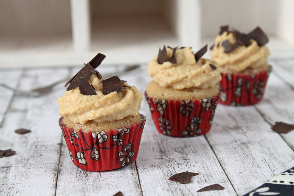 Mini Cider Cupcakes with Speculoos Cream / Mini Cider Cupcakes mit Spekulatius Sahne | orangenmond.at