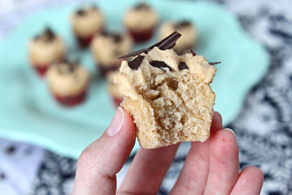 Mini Cider Cupcakes with Speculoos Cream / Mini Cider Cupcakes mit Spekulatius Sahne | orangenmond.at