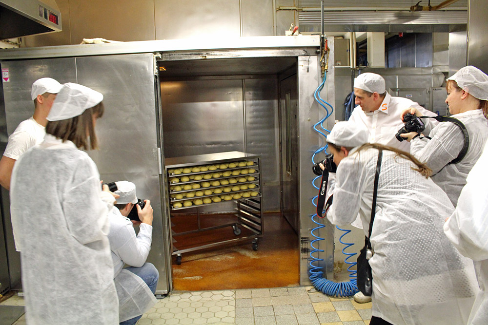 Behind the Scenes: So werden Krapfen gebacken