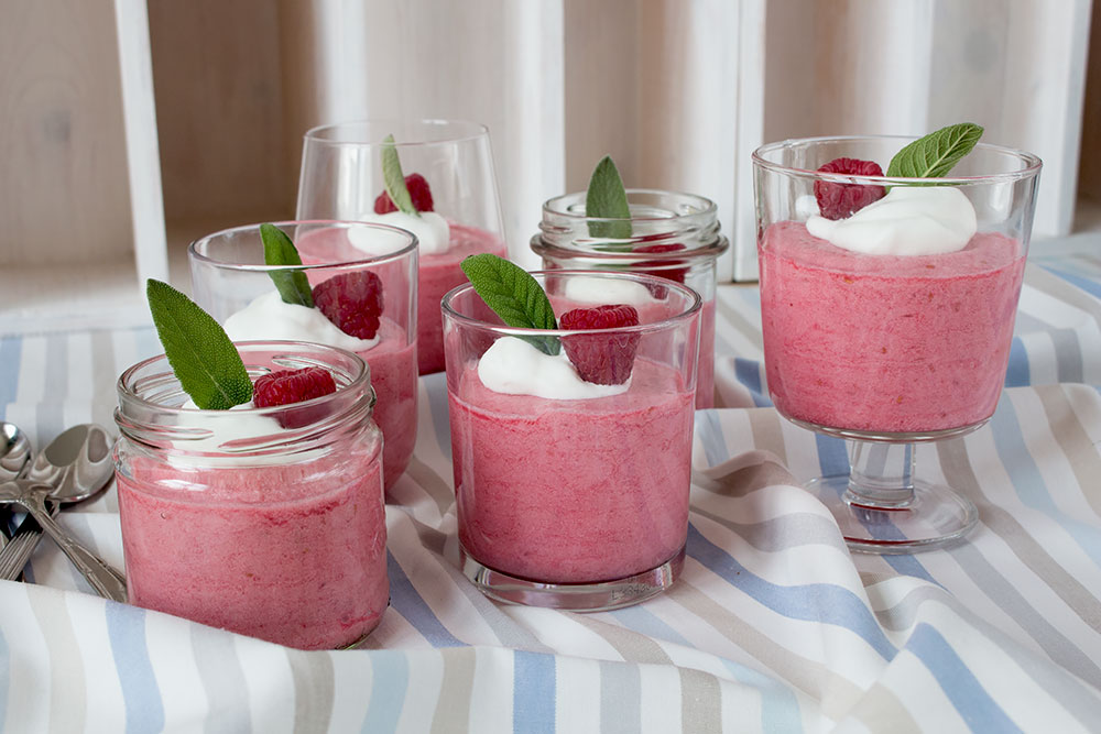 Himbeermousse im- Glas *** Raspberry Mousse in a Jar | orangenmond.at