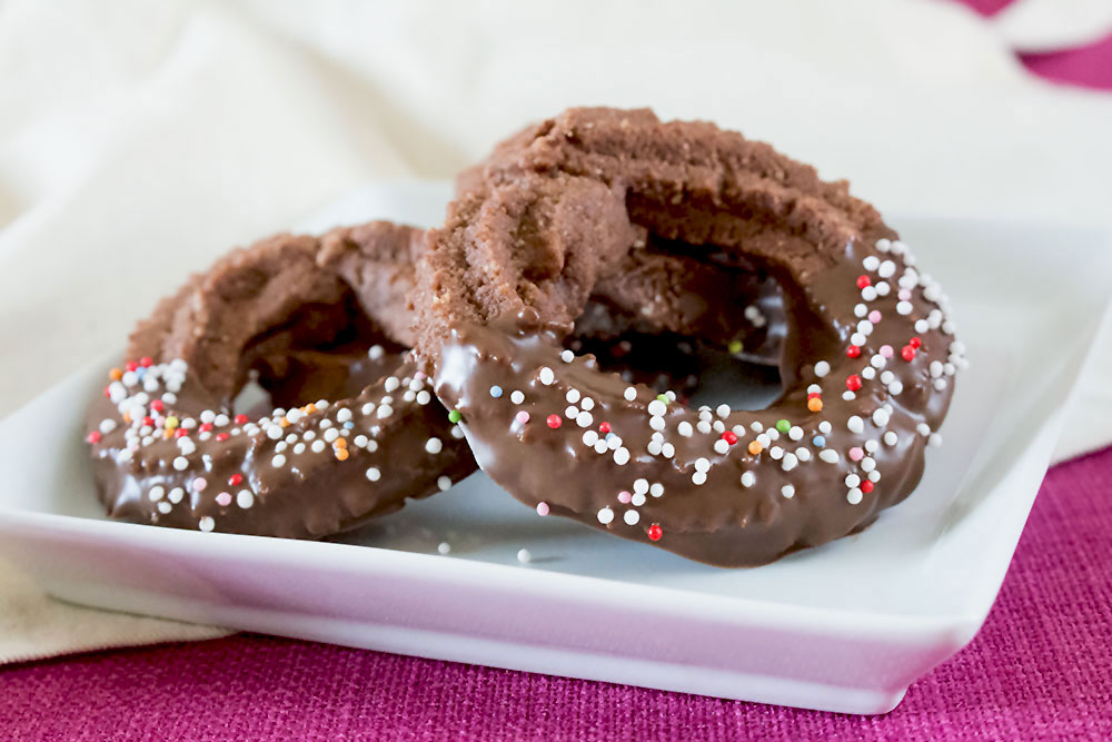 Schokolade Kringel Spritzgebäck *** Chocolate Spritz Cookies | orangenmond.at