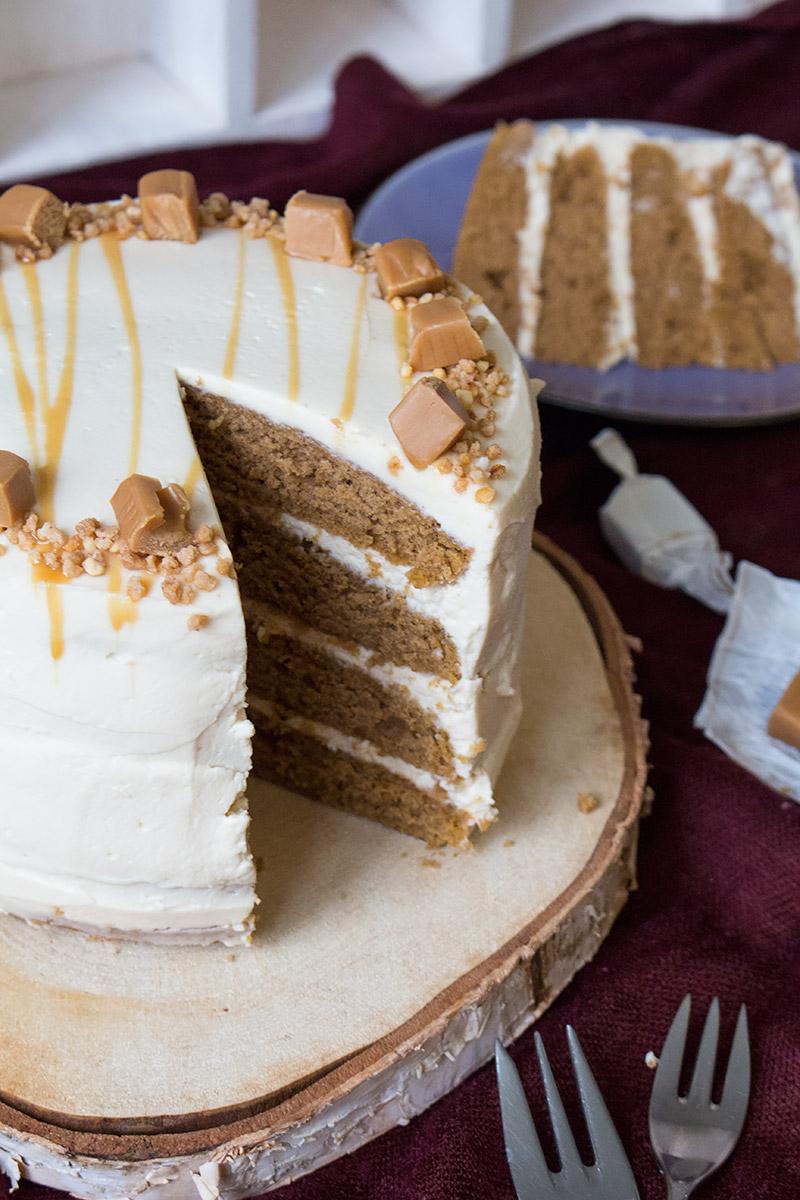 Pumpkin Spice Torte mit Toffeesahne