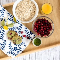 Cranberry Matcha Frühstückskekse