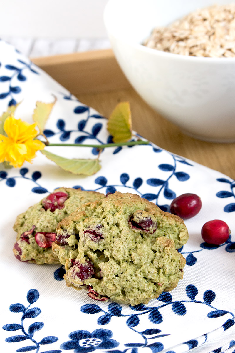 Cranberry Matcha Frühstückskekse