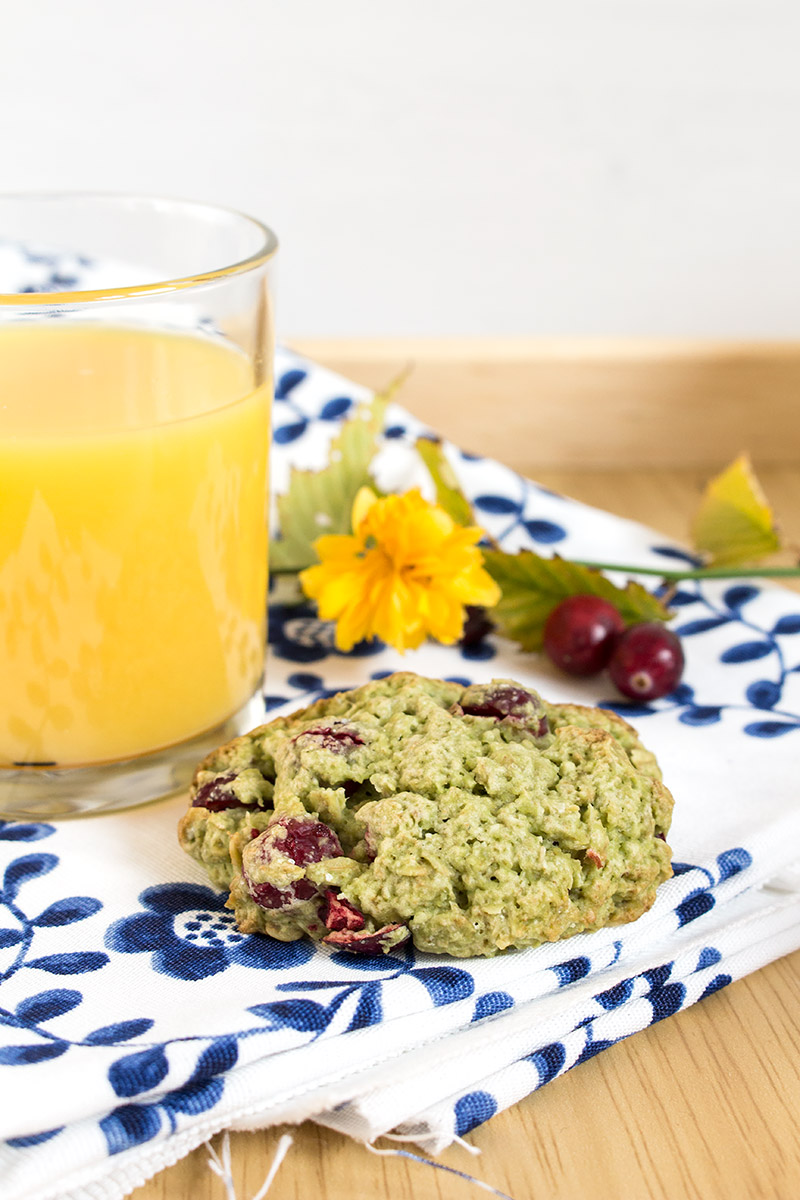 Cranberry Matcha Frühstückskekse